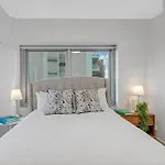 Bridgeview - Luxury 2 Bedroom Apartment