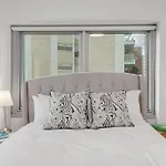 Bridgeview - Luxury 2 Bedroom Apartment