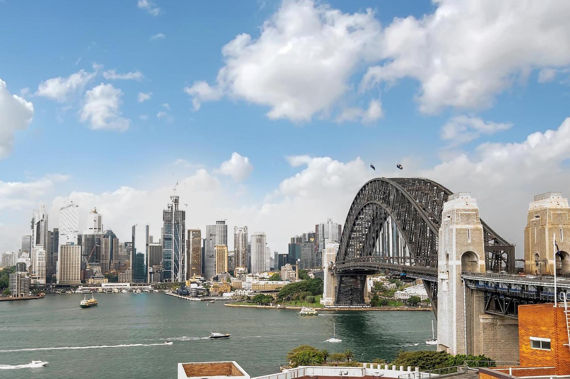 Bridgeview - Luxury 2 Bedroom *